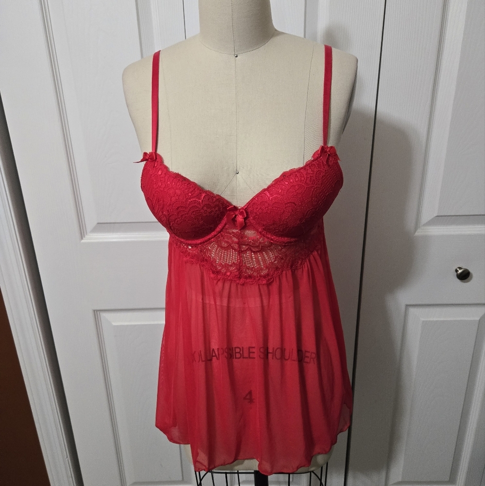 Red Lace & Mesh Babydoll Lingerie, size 8/36, Excellent Like New Condition